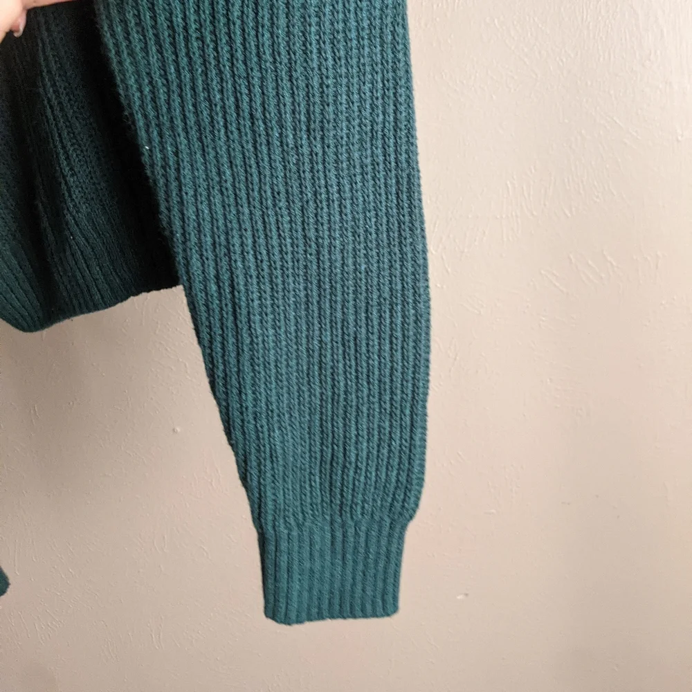 Cropped sweater - Picture 3 of 3
